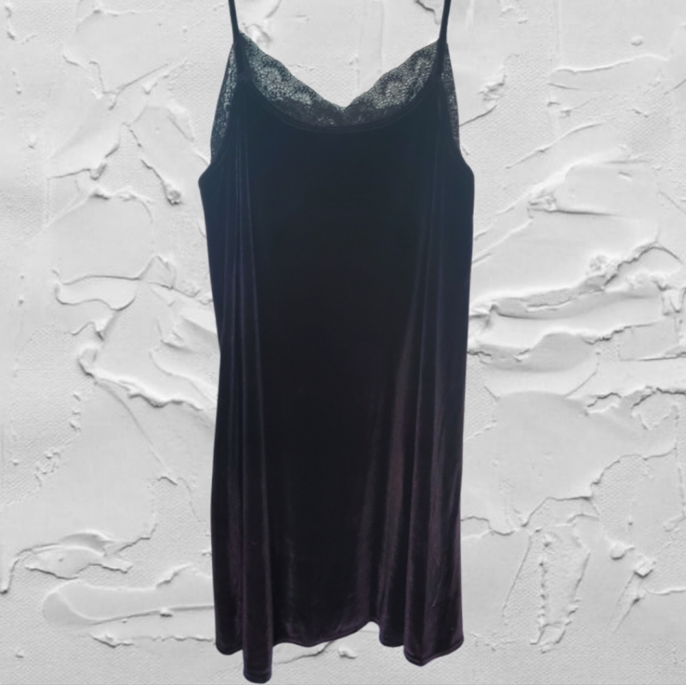⛔️SOLD⛔️NWT Anthropologie Velvet Black Dress Size Large